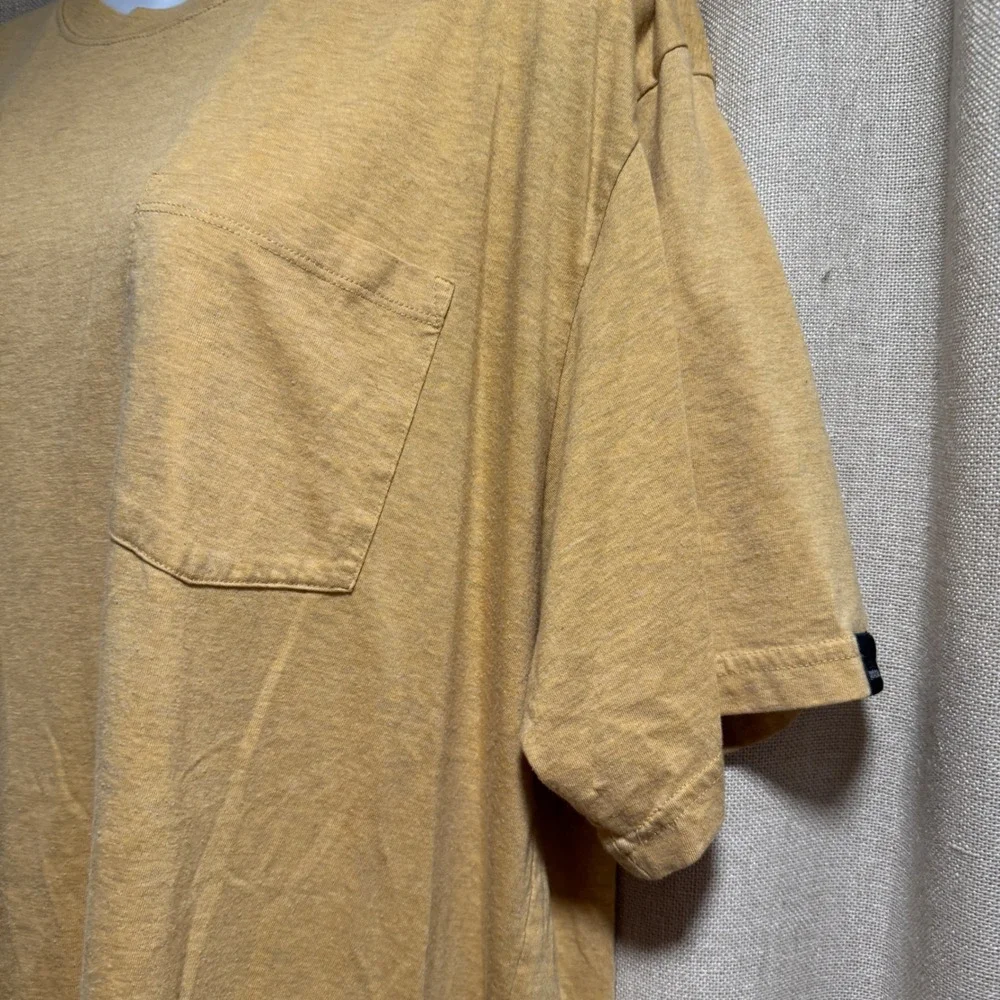 Prana XXL Mens Short Sleeve Crew Neck Pocket‎ T-Shirt Gold Yellow Casual